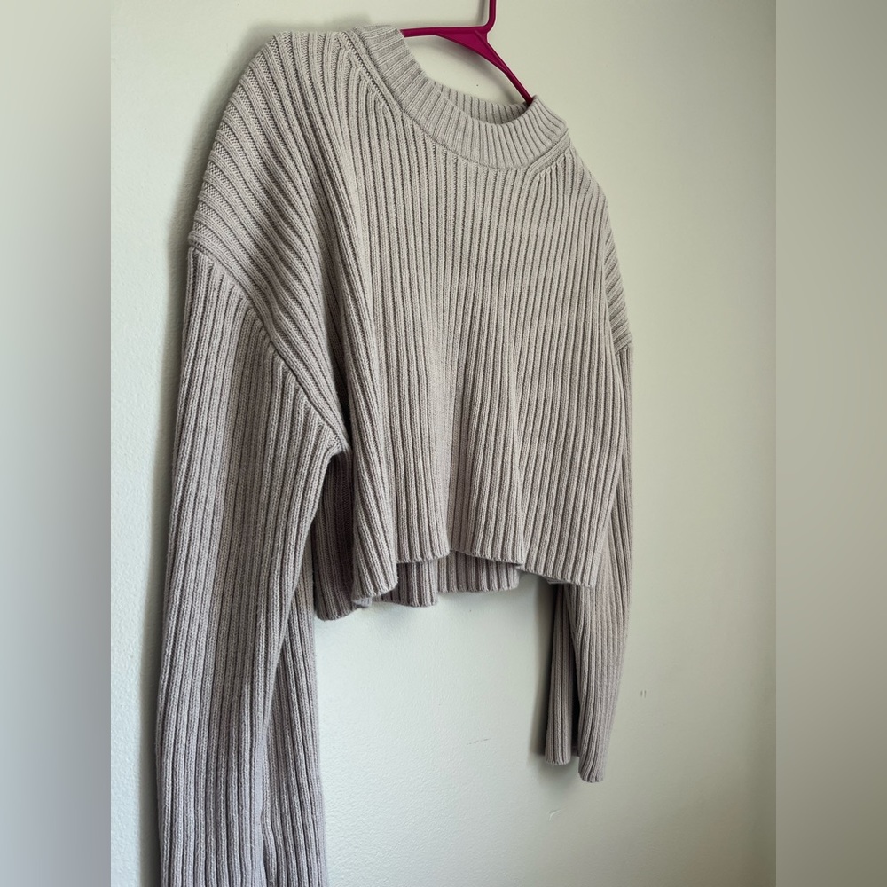 H&M Large Cropped Sweater